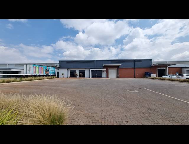 1,730M² WAREHOUSE TO LET IN WITFONTEIN